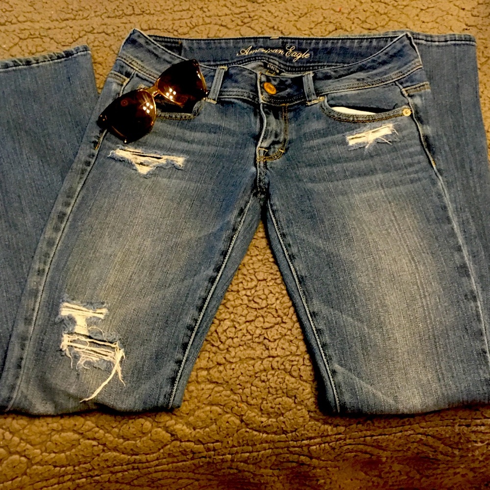 American Eagle Distressed Jeans